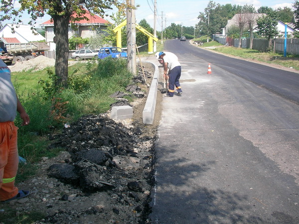 1 montat borduri str. Tudor Vladimirescu 4.jpg